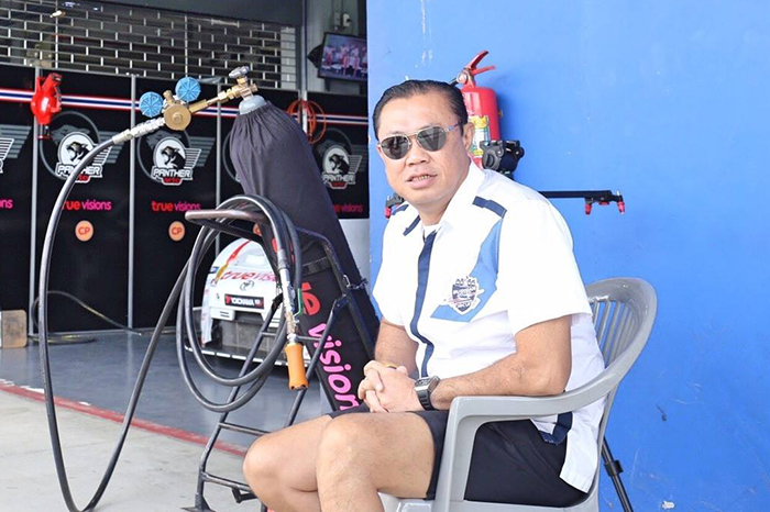 ทรูโฟร์ยูยิงสด! บิ๊กเนชวนคนไทย เชียร์นักกีฬาแข่งรถศึก "ช้าง ซูเปอร์ จีที เรซ 2017"