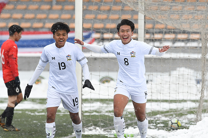 ขาวโพลน! ทีมชาติไทย U19  ฝ่าหิมะดับมองโกเลีย 5-2 คัดเอเชียนัดสอง