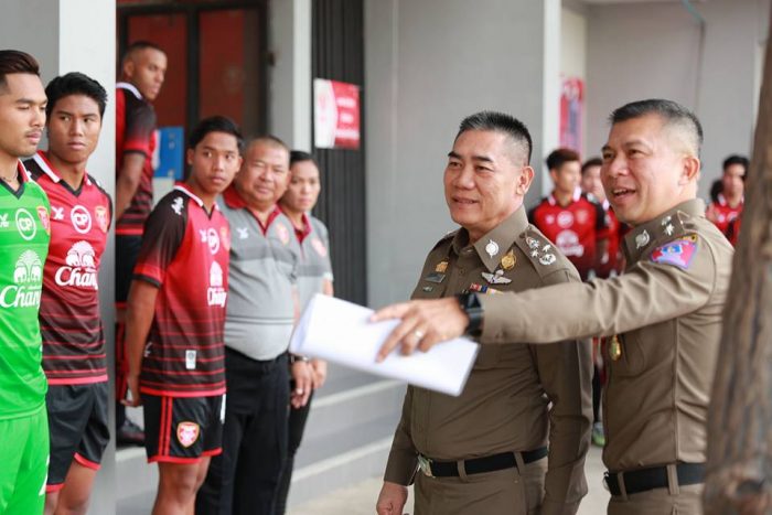 เน้นเยาวชน! บิ๊กแป๊ะ หนุนลูกหลานตำรวจ ฝึกอะคาเดมี่โปลิศ เทโร เพื่อพัฒนาบอลไทย