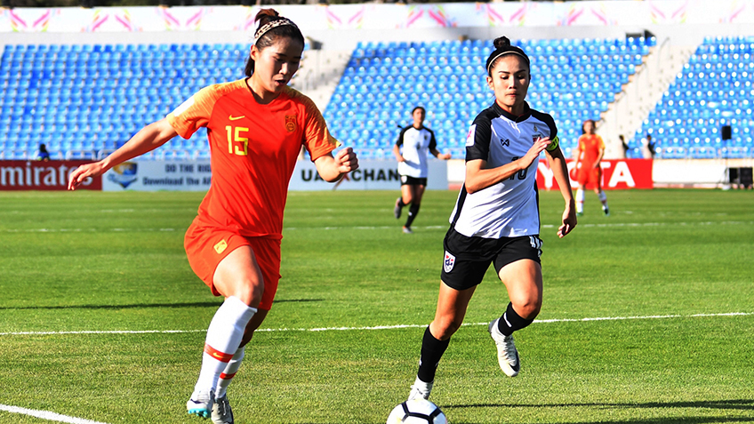 ตายครึ่งหลัง! ฟุตบอลหญิงทีมชาติไทย ประเดิมชิงแชมป์เอเชียนัดแรกไม่สวย พ่าย "จีน" 0-4