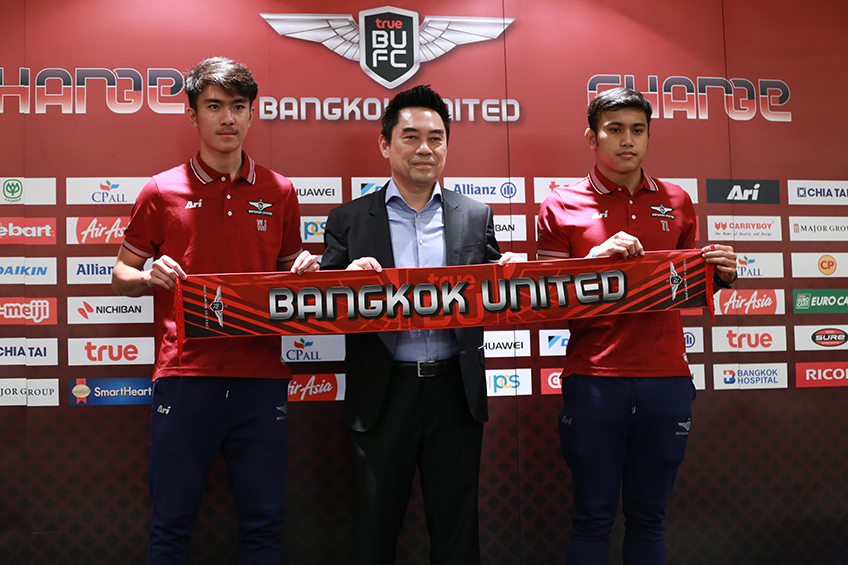 OFFICIAL : ทรู แบงค็อก เปิดตัว วันชัย-ทศวรรษ ร่วมทัพลุยไทยลีก เลกสอง OFFICIAL : ทรู แบงค็อก เปิดตัว วันชัย-ทศวรรษ ร่วมทัพลุยไทยลีก เลกสอง