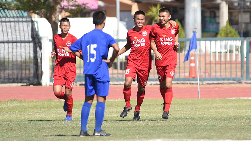ดีคนละครึ่ง! รร.กีฬาขอนแก่น นำเร็วเฉือน รร.เทศบาลวังสะพุงฯ 2-1 ผ่านเข้าสู่ 16 ทีมสุดท้าย คิง เพาเวอร์ คัพ 2018 ดีคนละครึ่ง! รร.กีฬาขอนแก่น นำเร็วเฉือน รร.เทศบาลวังสะพุงฯ 2-1 ผ่านเข้าสู่ 16 ทีมสุดท้าย คิง เพาเวอร์ คัพ 2018
