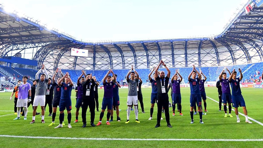 สู้กันต่อ! เปิดเงื่อนไข ทีมชาติไทย ลิ่วน็อคเอาท์ เอเชียน คัพ 2019 พร้อมเดาคู่ต่อสู้รอบ 16 ทีมสุดท้าย