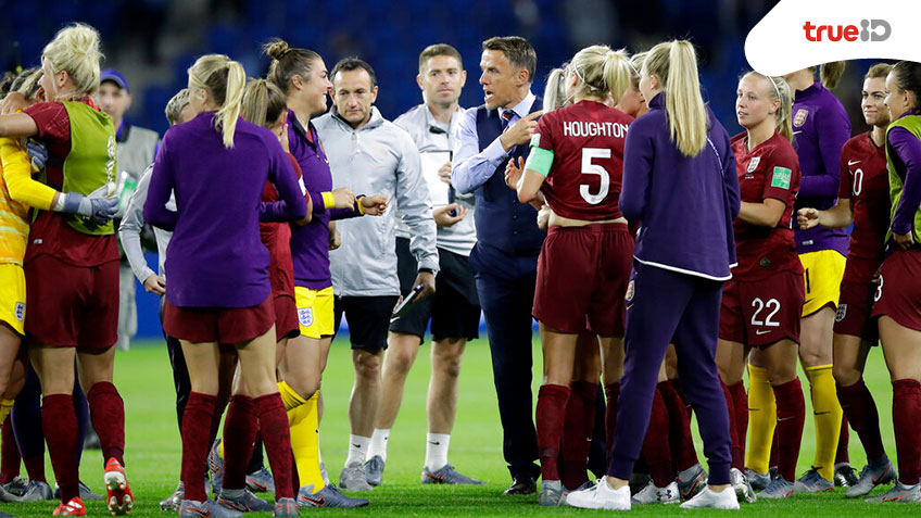น้ำตามาเต็ม! ฟิล เนวิลล์ ภูมิใจลูกทีมหลังอังกฤษเฉือนชัยฟ้าขาว ในบอลโลกหญิง