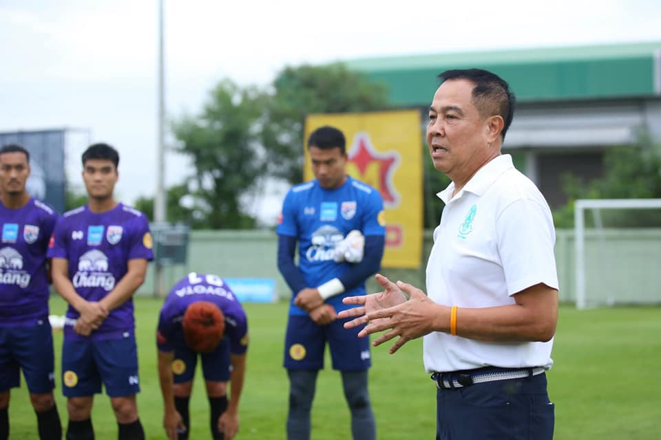 พล.ต.อ.สมยศ พุ่มพันธุ์ม่วง, ฟุตบอล, ฟุตบอลทีมชาติไทย, ช้างศึก