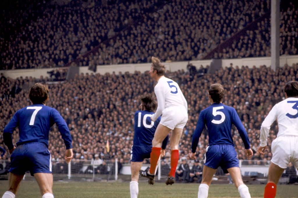 พรีเมียร์ลีก, เชลซี, ลีดส์ ยูไนเต็ด, เอฟเอ คัพ 1969/70 ไนกี้, ทรูไอดี
