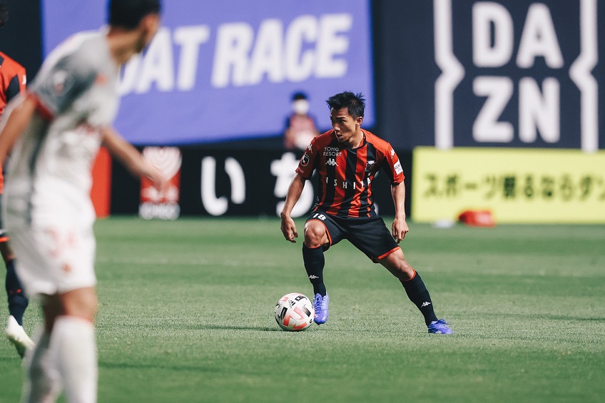 ชนาธิป สรงกระสินธ์ จอมทัพทีมชาติไทย