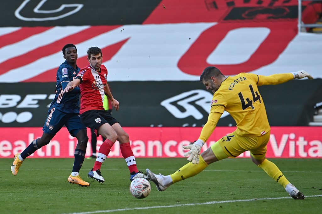 Old champion falls!  Magalnées 'OG' saint slashed Arsenal 1-0 on the 5th round of the FA Cup