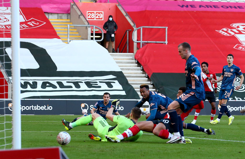 Old champion falls!  Magalnées 'OG' saint slashed Arsenal 1-0 on the 5th round of the FA Cup