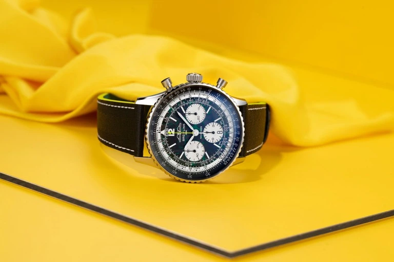นาฬิกา Breitling Navitimer B01 Chronograph 43 Aston Martin Aramco Formula One Team