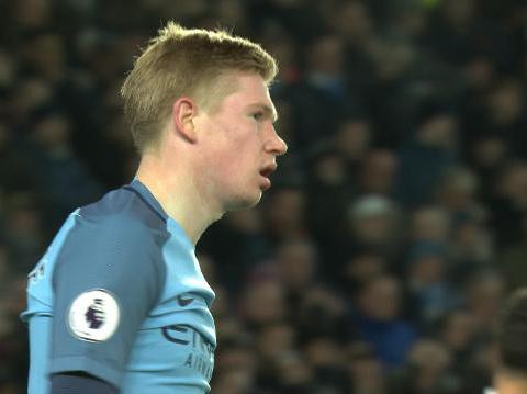 แม่นเสา!! เดอ บรอยน์ จับบอลแถวสอง บรรจงยิงบอลพุ่งชนเสาแรก