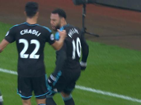 เฉียบคม!! ฟิลลิปส์ หักเข้าขวาซัดเสาสอง ตีเสมอ 1-1