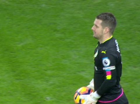 กลิชี่ ล็อคหลบยิงด้วยขวา บอลพุ่งเสียบเสาสอง สุดสวย