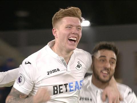 มองไม่ทัน!! มาวสัน ขึ้นโขกบอลพุ่งเสียบเสา เฮนเนสซี่ ได้แต่ยืนมอง