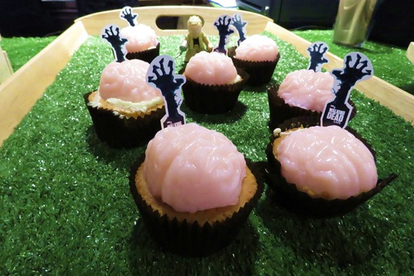 หลอนสุดขีด สยองสุดกู่ ที่ The Walking Dead Café X Neue Space Café สยามเซ็นเตอร์