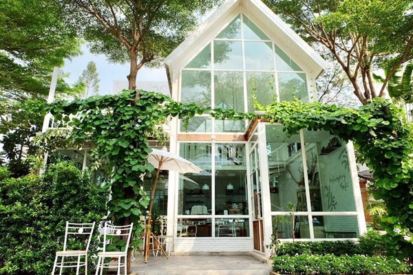 ร้านกาแฟในสวน