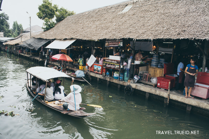 Khlong Lat Mayom Floating Market