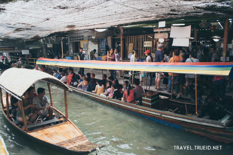 Khlong Lat Mayom Floating Market