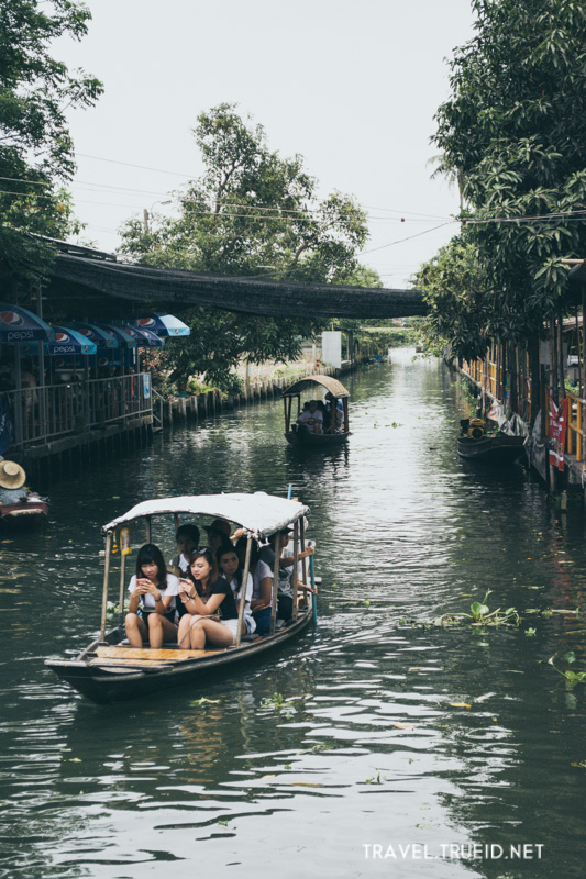 Khlong Lat Mayom Floating Market