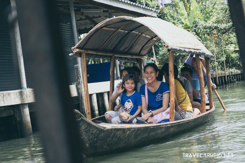 Khlong Lat Mayom Floating Market