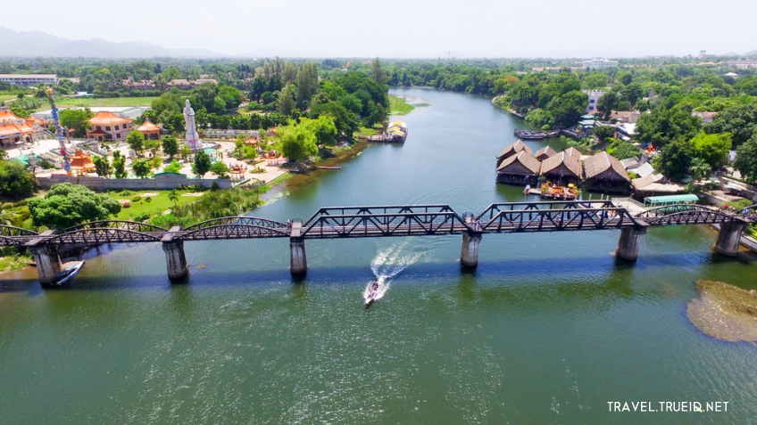 River Kwai กาญจนบุรี