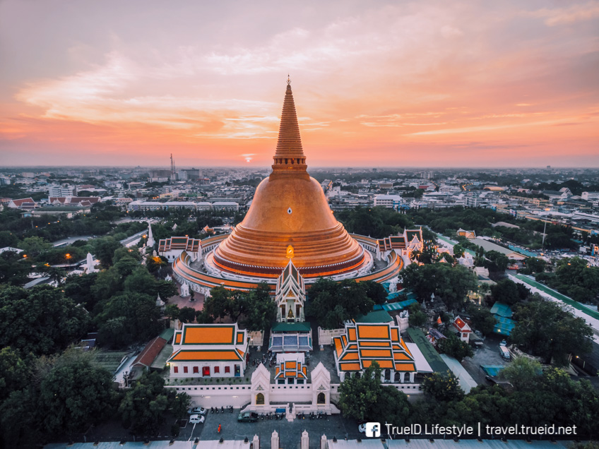 พระปฐมเจดีย์ เที่ยวปีใหม่ 2019