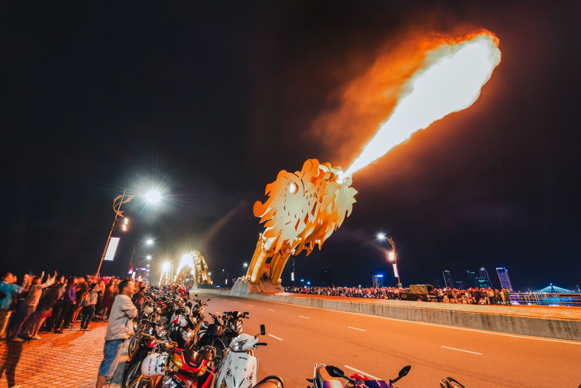 เที่ยวเวียดนาม สะพานมังกร Dragon Bridge ดานัง เช็คอินจุดชมวิวมังกรพ่นไฟ