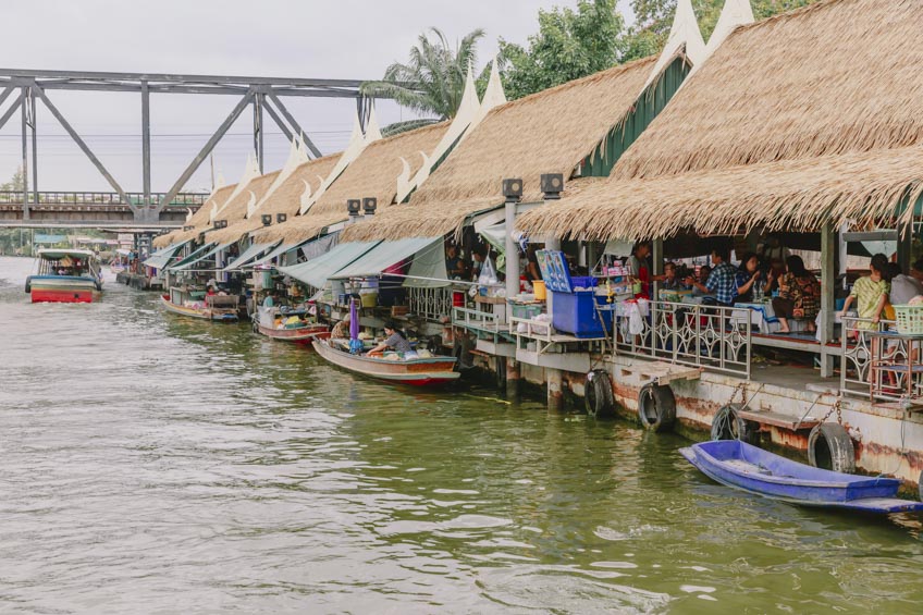 ตลาดน้ำ ในกรุงเทพ ที่เที่ยวปีใหม่