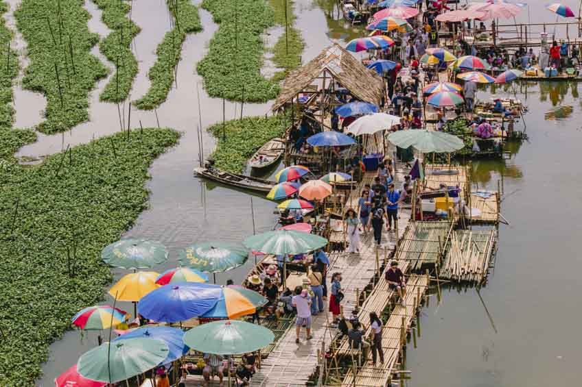 ตลาดน้ำสะพานโค้ง ที่เที่ยวสุพรรณบุรี