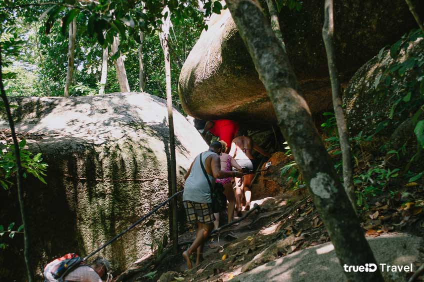 จุดชมวิวหินเรือใบ สิมิลัน พังงา