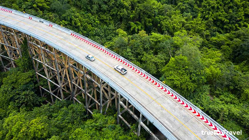 ที่เที่ยวเพชรบุรณ์ สะพานห้วยตอง ที่เที่ยวสวย ถนนสวย