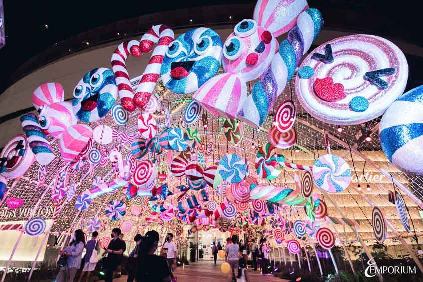 ไฟปีใหม่ 2021 ถ่ายรูปสวย Emporium  Emquartier