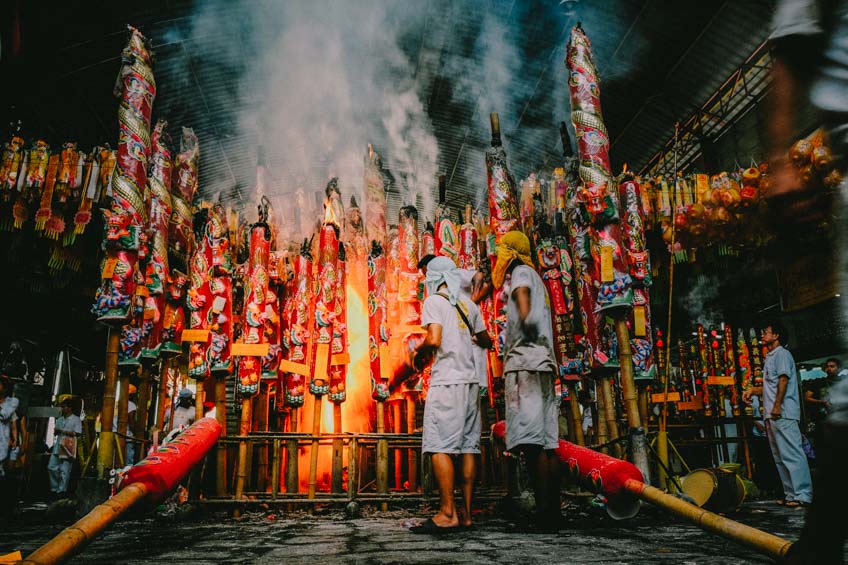 ขอพรเรื่องสุขภาพ ศาลเจ้าโจวซือกง ตลาดน้อย กรุงเทพ 