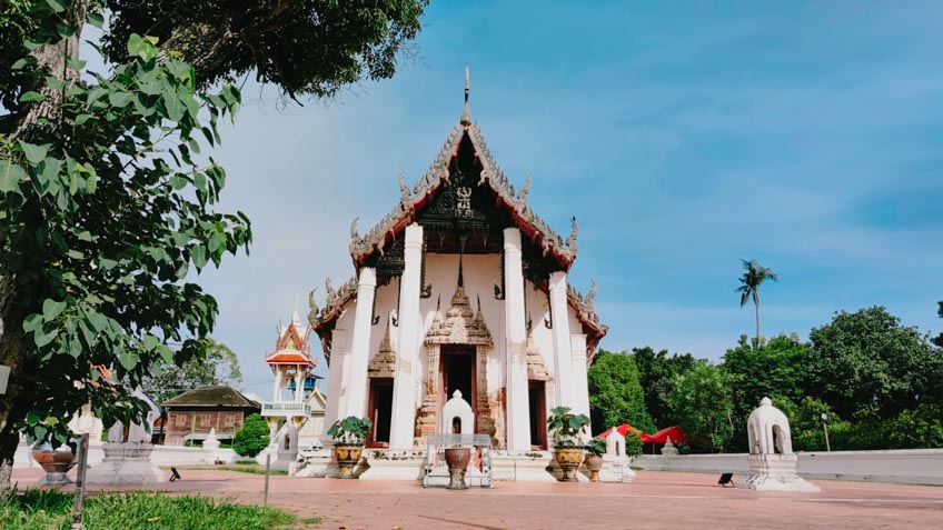 วัดสวย วัดปราสาท นนทบุรี ไหว้พระใกล้กรุงเทพ