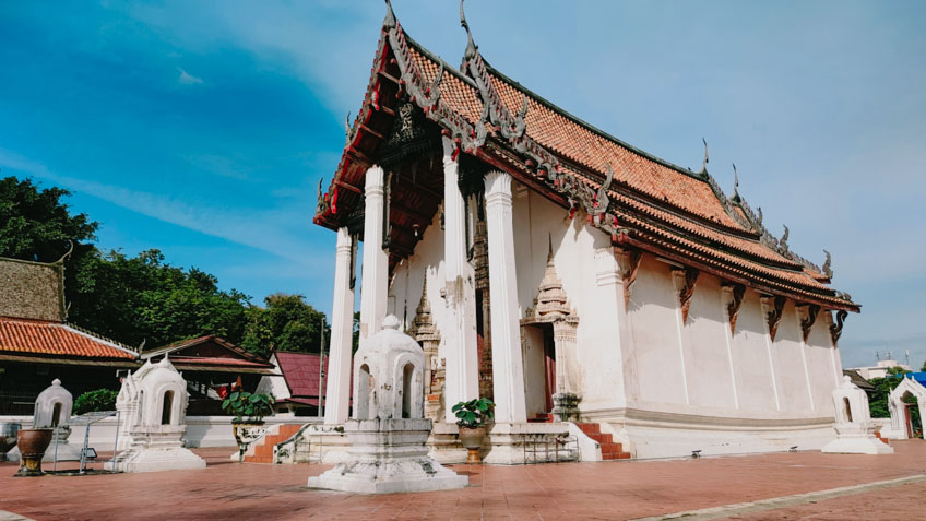 วัดสวย วัดปราสาท นนทบุรี ไหว้พระใกล้กรุงเทพ