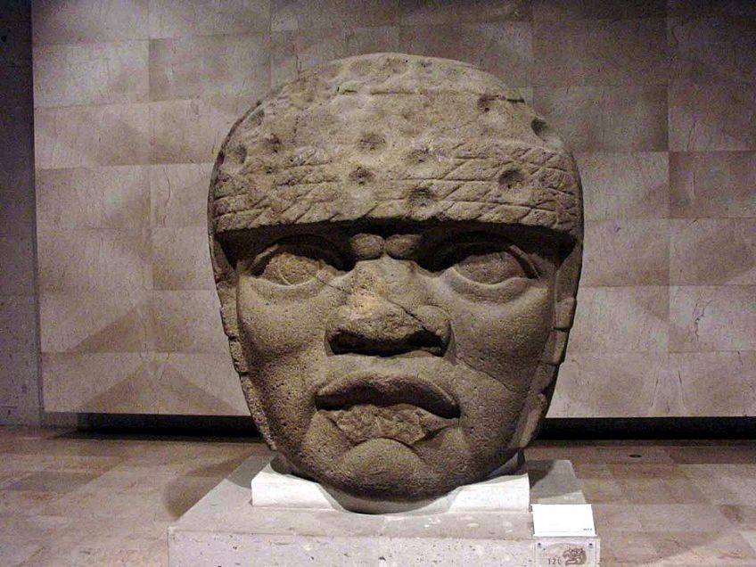 รูปแกะสลักศีรษะยักษ์ (Olmecs Colossal Heads) อารยธรรมโอลเม็ค Olmecs
