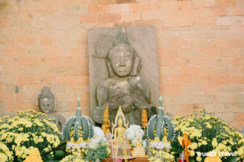 โบราณสถาน สกลนคร