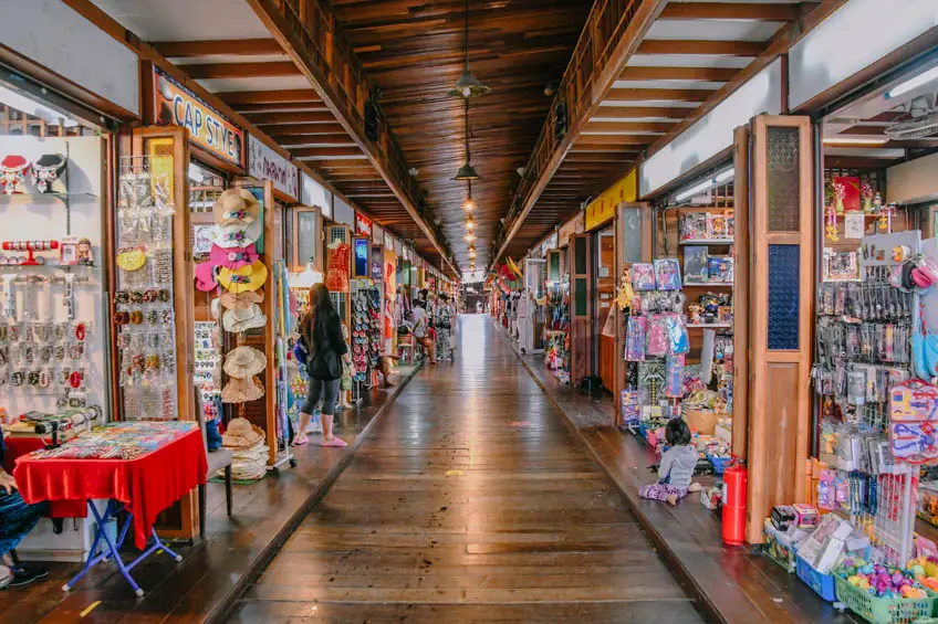 ขับรถเที่ยว ใกล้กรุงเทพ ตลาดน้ำ 4 ภาค พัทยา ตลาดน้ำใกล้กรุงเทพ