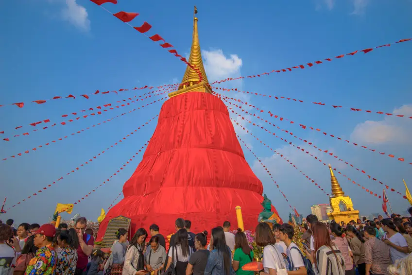 งานวัด ภูเขาทอง 2568 ห่มผ้าแดง วัดสระเกศ