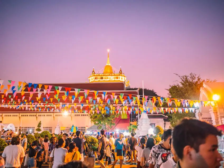 งานวัด ภูเขาทอง 2568 ห่มผ้าแดง วัดสระเกศ