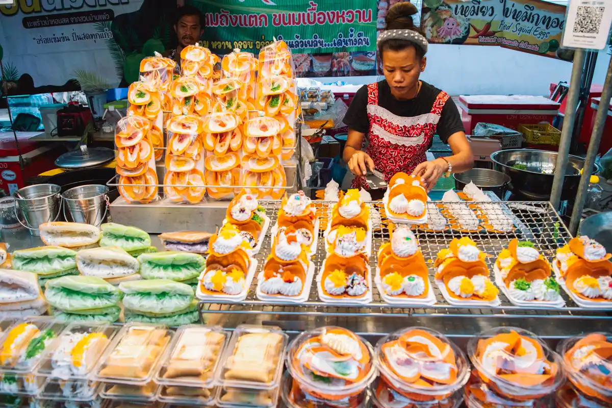 ที่จอดรถงานวัดไร่ขิง ของกินงานวัดไร่ขิง 2569