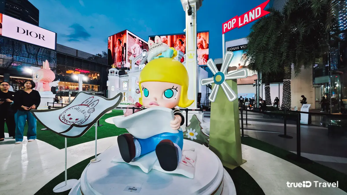 ปราสาท POP LAND ต้นคริสต์มาส POP MART สยามพารากอน