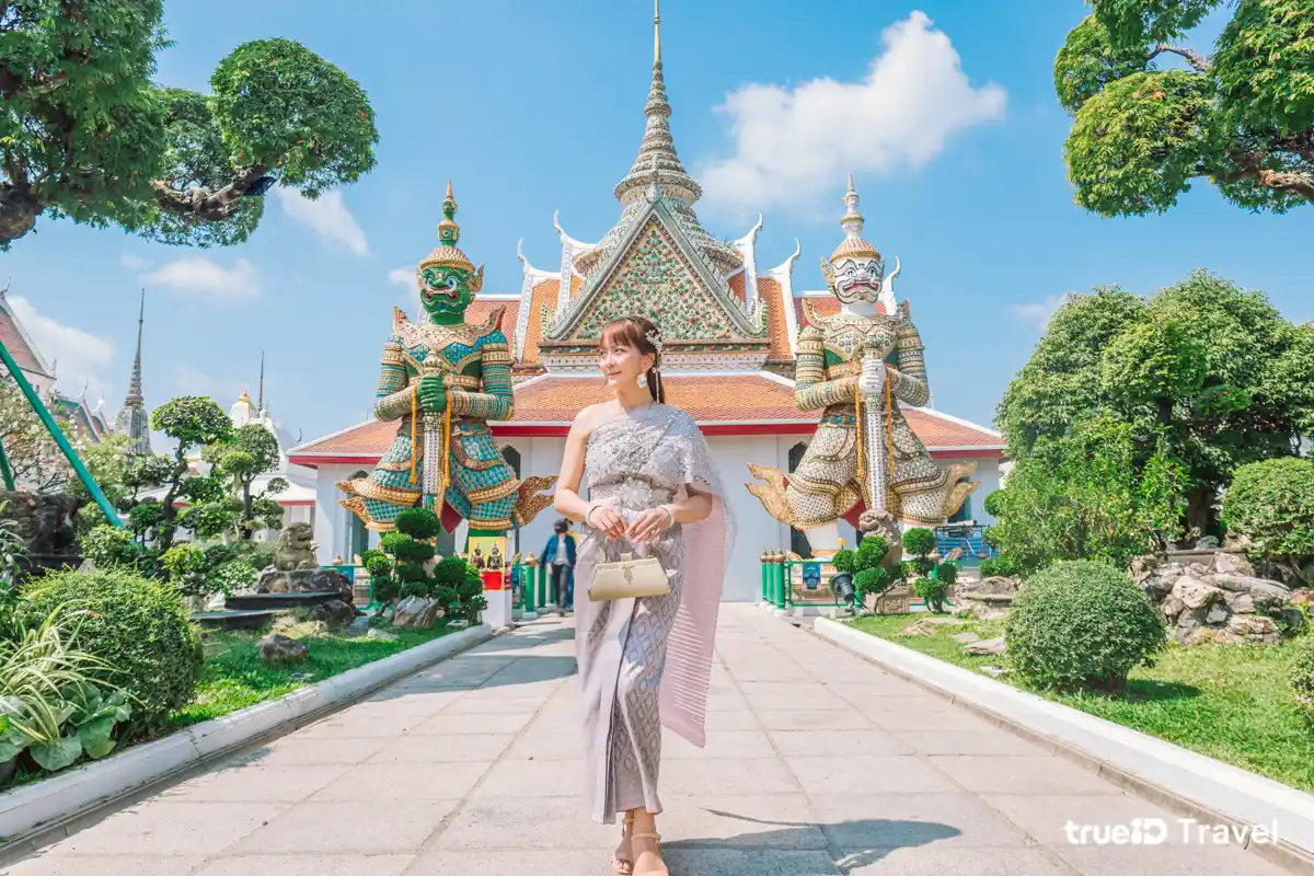 ร้านเช่าชุดไทยวัดอรุณ ถ่ายรูป แต่งหน้า ทำผม