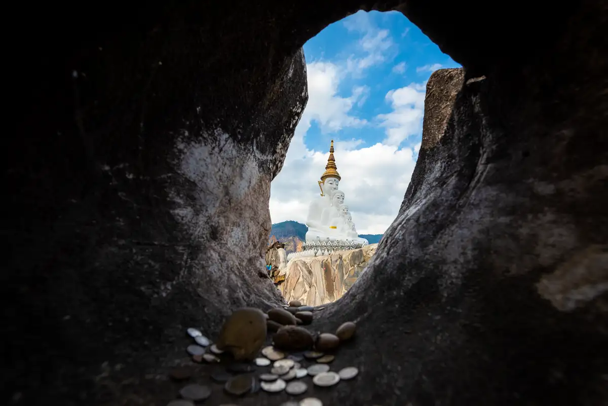 วัดพระธาตุผาซ่อนแก้ว จ.เพชรบูรณ์