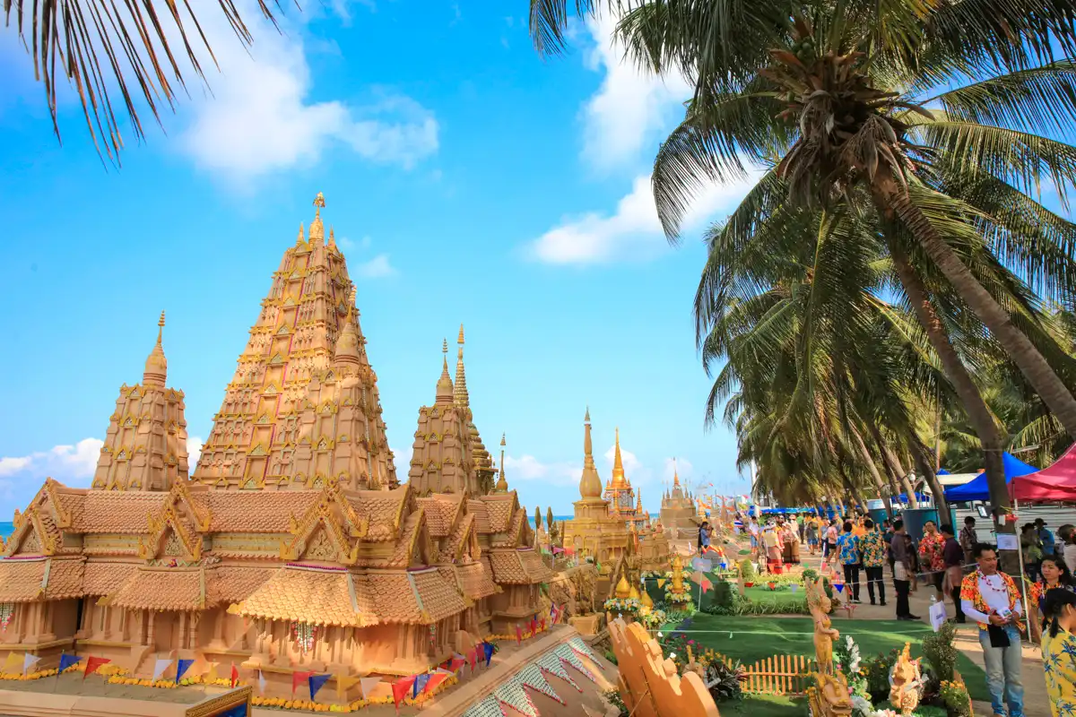 วันไหลบางแสน 2569 สงกรานต์ บางแสน พระเจดีย์ทราย