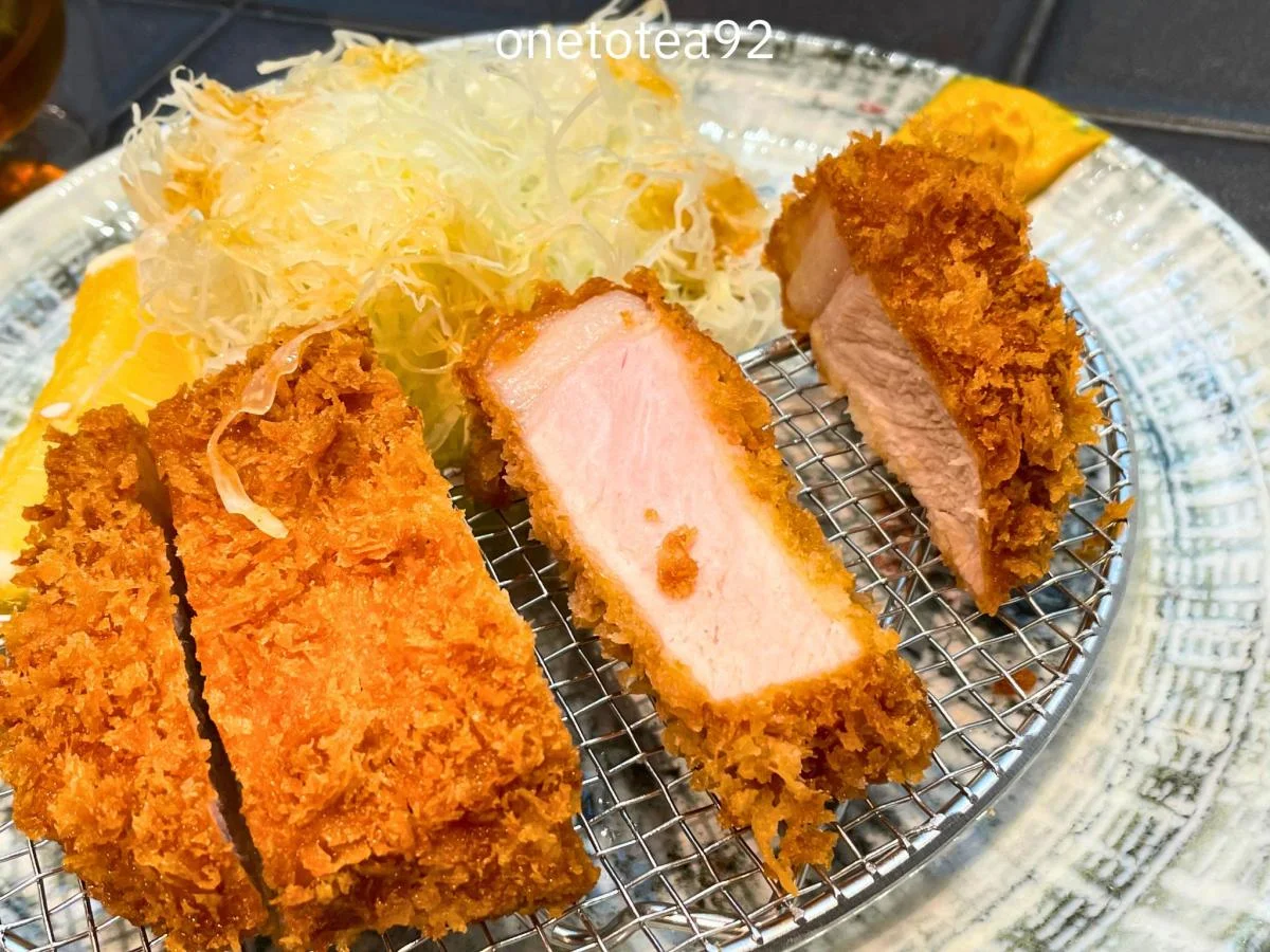 รีวิว Tonkatsu Aoki สาขาเอกมัย คอร์นเนอร์ เมนูทงคัตสึ