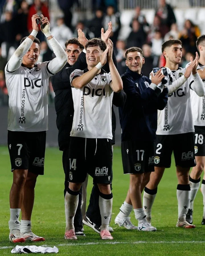 ดูบอลสด บูร์โกส พบ คาสเตลล่อน | ลาลีกา 2 | วิเคราะห์บอล