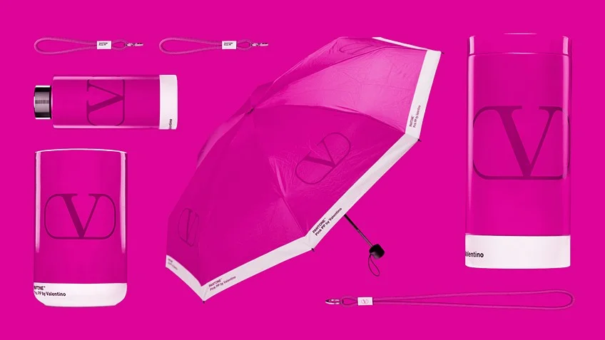 Valentino ร่วมกับ Pantone ออกแบบไอเทมสุดพิเศษในสี Pink PP เอกลักษณ์ของ Valentino